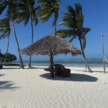 Zanzinite Beach Spa Hotel Zanzibar ภายนอก รูปภาพ