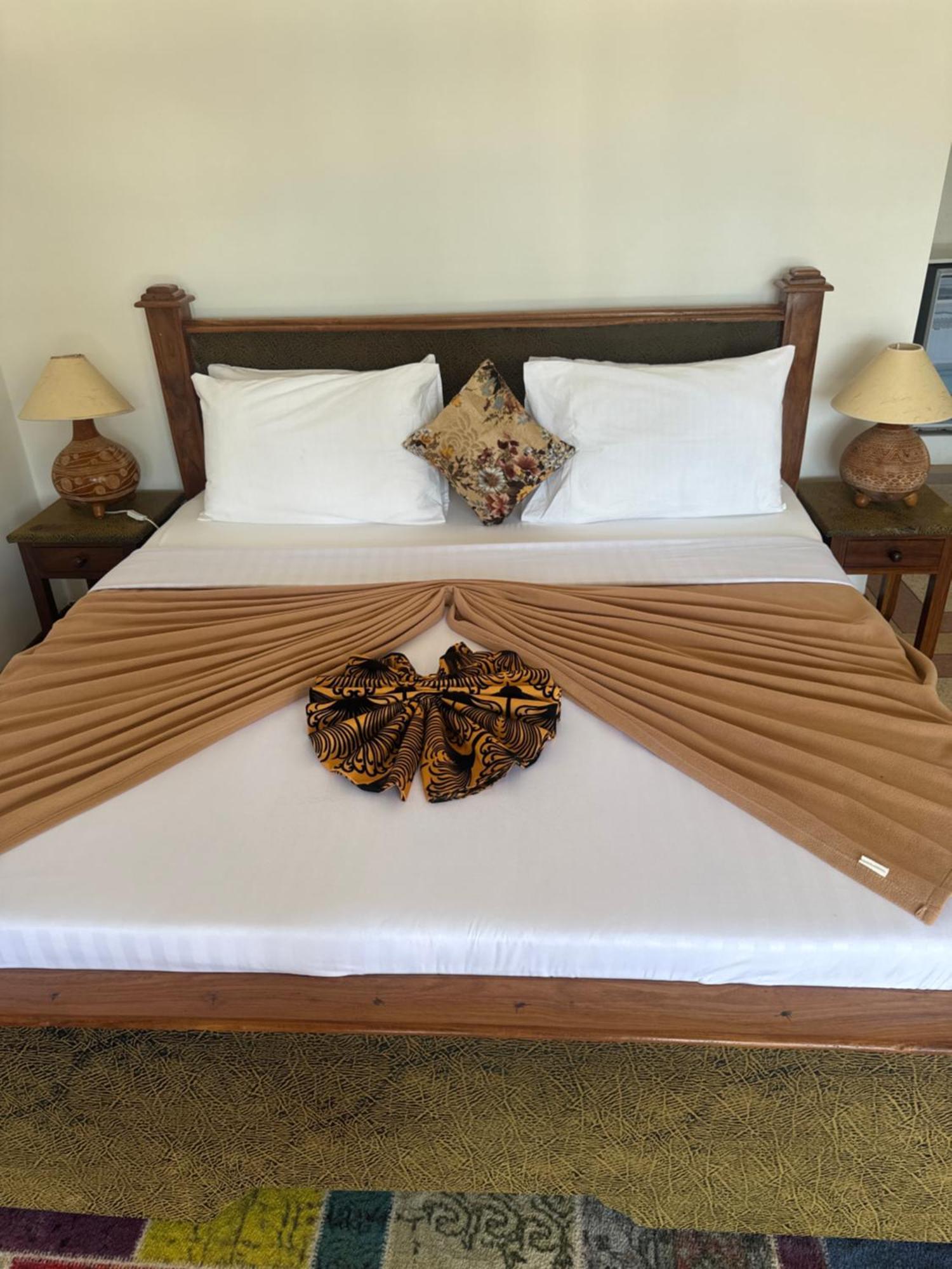Zanzinite Beach Spa Hotel Zanzibar ภายนอก รูปภาพ